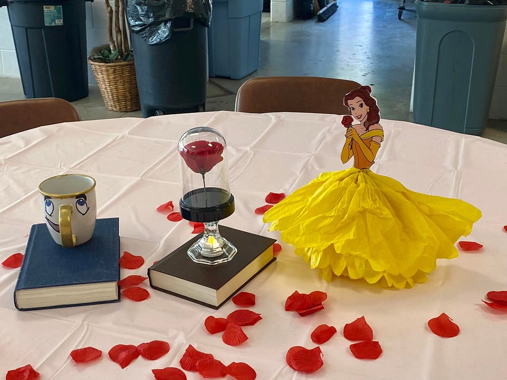 Belle Centerpiece